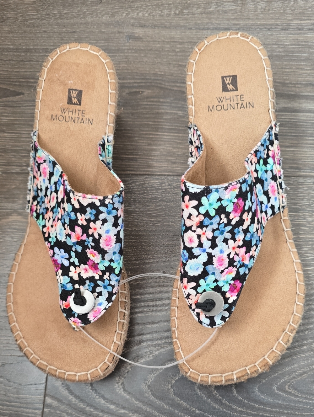 White Mountain Espadrille Wedge Slip Ons Size 8